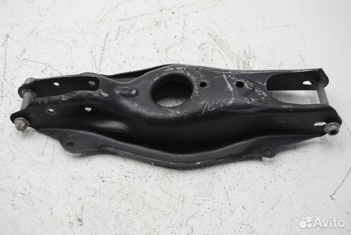 Рычаг поперечный Mercedes C W205 2013