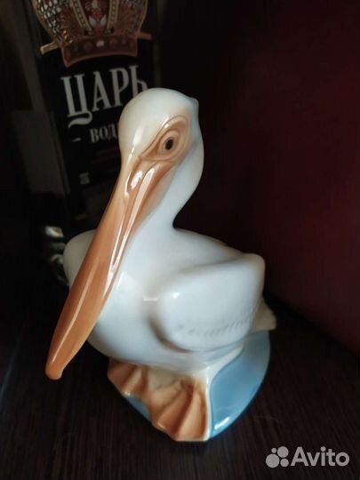 Статуэтка птицы пеликан классная