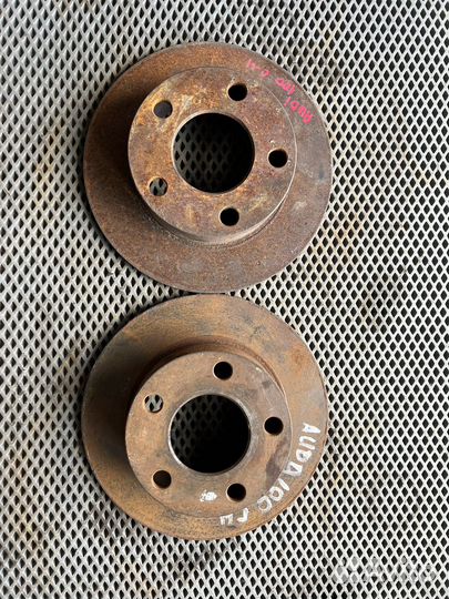 Диск тормозной задний для Audi 100 c4 1991-1994г