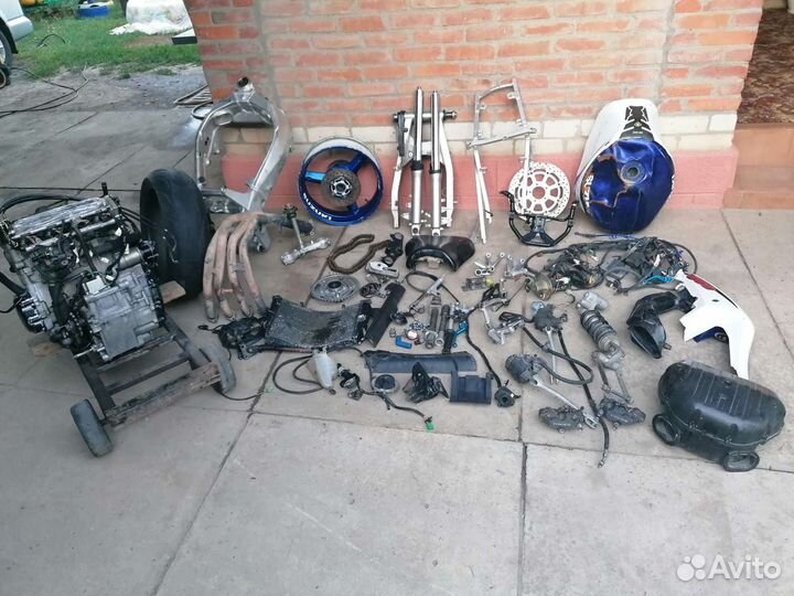 Suzuki gsxr 600 Разбор Запчасти