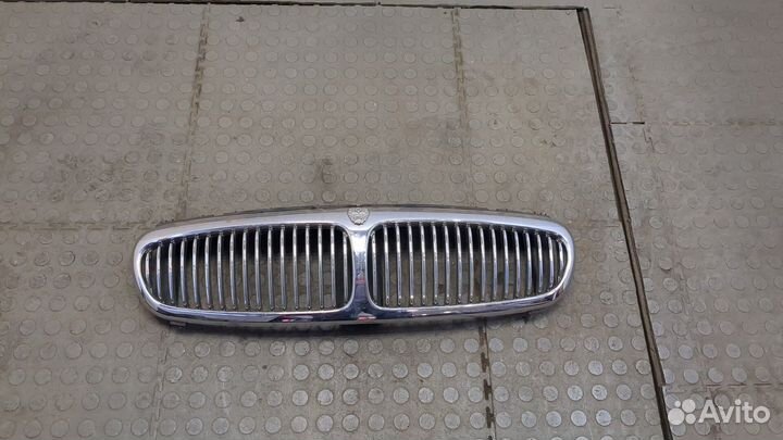 Решетка радиатора Jaguar X-type, 2004