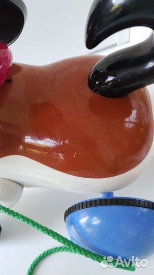 Собака каталка tomy