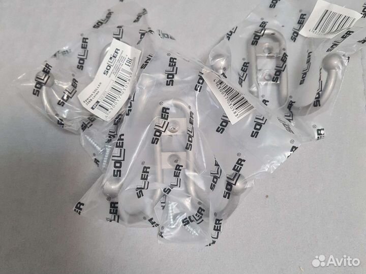 Крючки для одежды