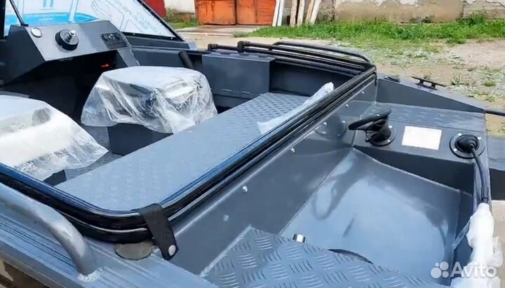 Алюминиевая лодка 390 dc