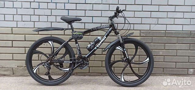 Велосипед на литых дисках Bmw