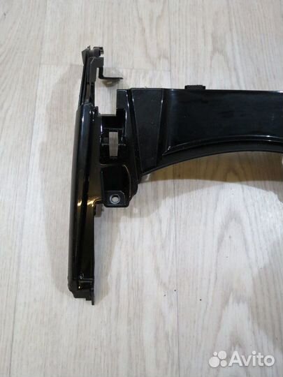 Накладка торпедо центральная Kia Quoris