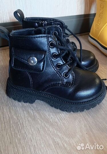 Обувь на мальчика 22 -23