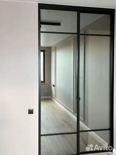 Стеклянная перегородка