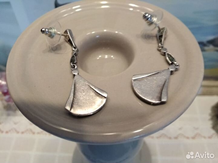 Серебряный перстень и серьги с черным агатом