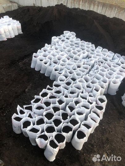 Чернозём в мешках с привозом