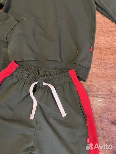 Костюм спортивный на мальчика 146-152
