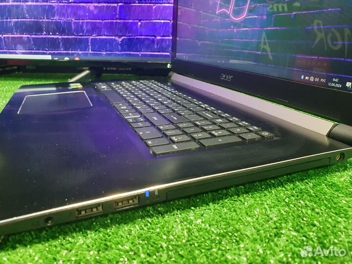 Ноутбук 17.3 дюйма i3 8130u