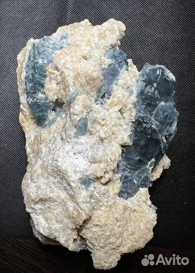 Апатит, Кальцит (Слюдянка) - крупный образец