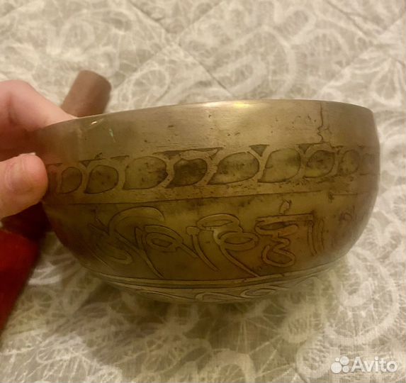 Тибетская кованая поющая чаша