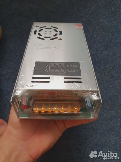 Зарядное устройство с регулировкой напряжения