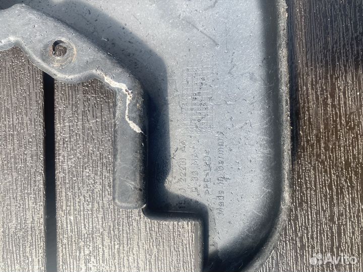 Передний левый брызговик ford mondeo 3