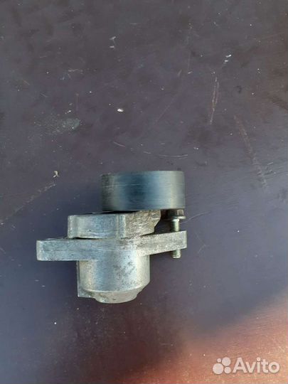 Натяжитель ремня генератора Рено Лагуна 2 1.6 16v