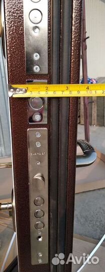 Дверь входная с ковкой