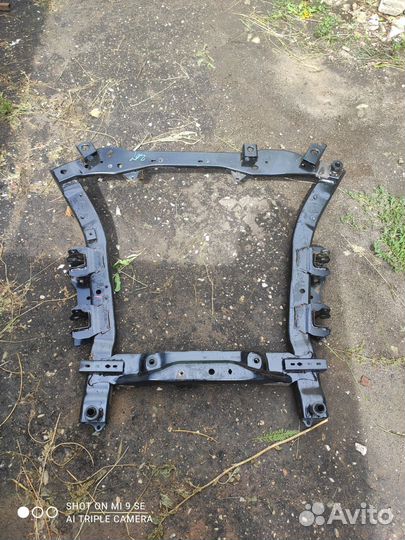 Подрамник renault duster