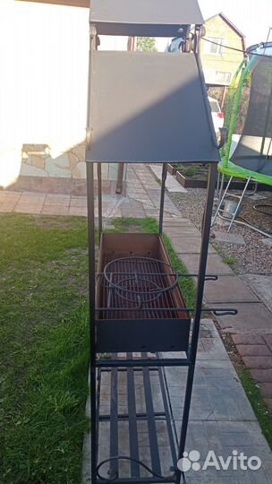 Кованый мангал с крышей