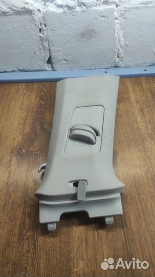 Накладка на стойку кузова правая Skoda Rapid