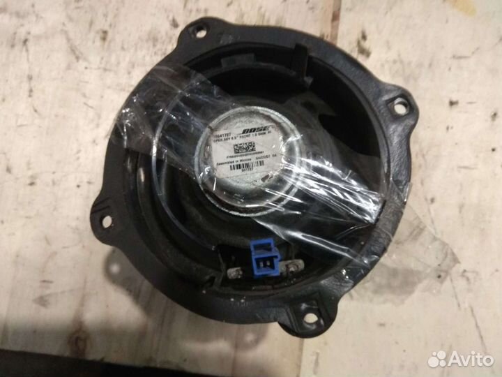 Динамики bose Cadillac SRX 1