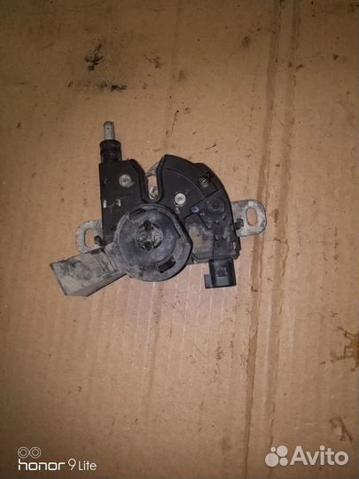 Замок капота Форд Фокус 2 1.6