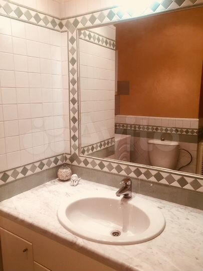 2-к. квартира, 100 м², 4/5 эт.