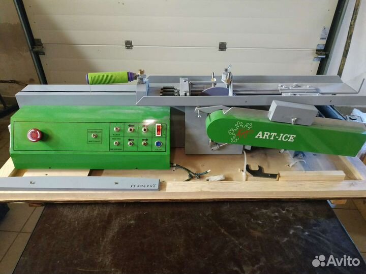 Автоматический станок для заточки коньков