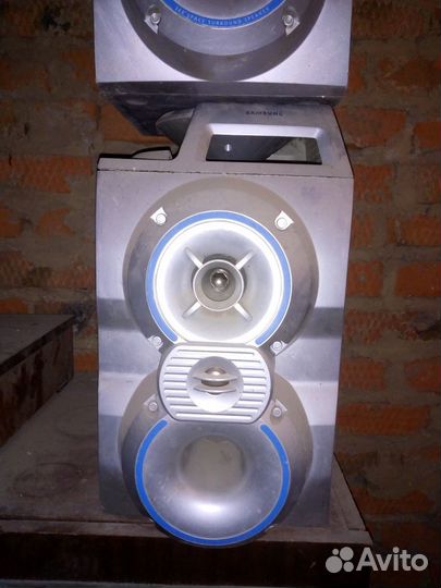 Два корпуса Samsung