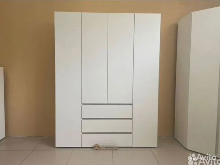 Шкаф распашной