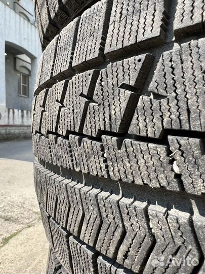 Bridgestone Blizzak VRX 225/45 R17 91S