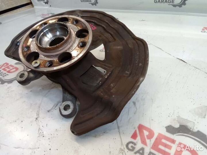 Кулак поворотный передний левый Mercedes-Benz