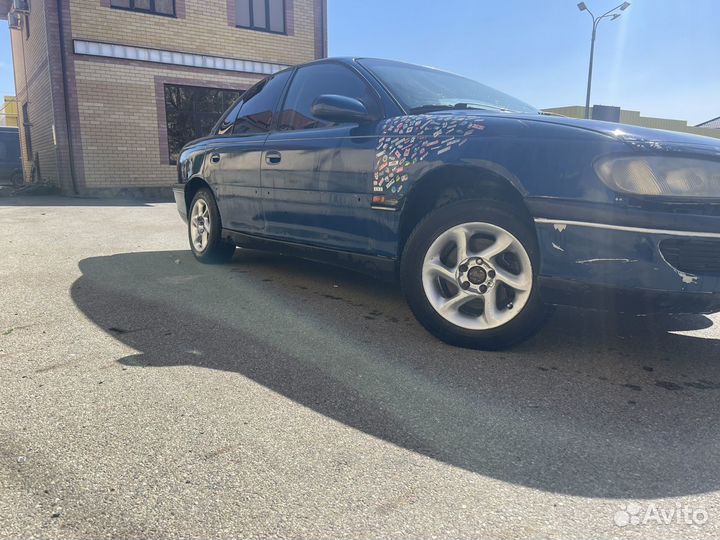 Opel Omega 2 МТ, 1996, 206 000 км