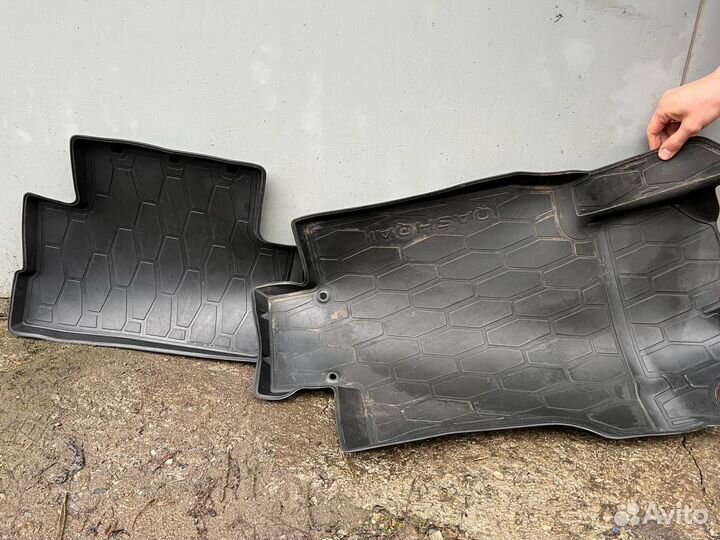 Оригинальные резиновые коврики для Nissan Qashqai