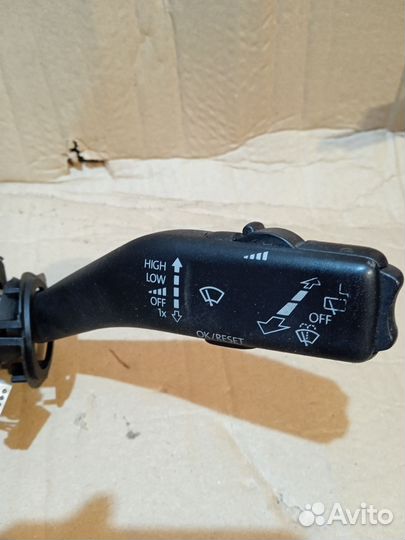 Переключатель подрулевой Skoda Yeti