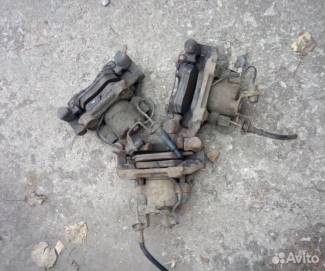 Суппорт тормозной передний audi 100 45 кузов