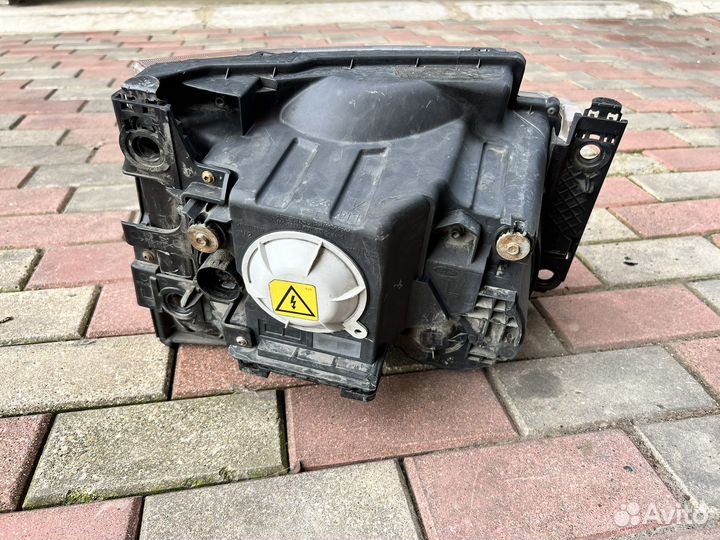 Фара правая Land Rover Discovery 3