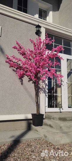 Искусственное дерево большое