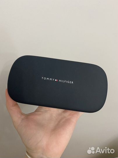 Очки tommy hilfiger