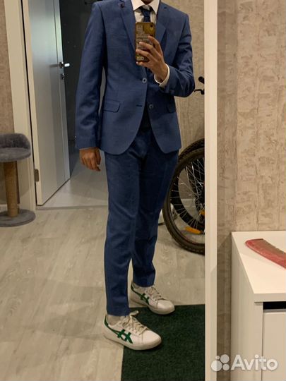 Костюм парадный