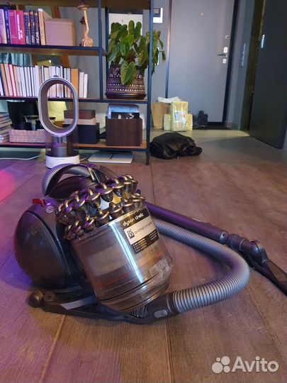 Dyson animal complete DC52