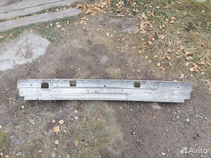 Усилитель заднего бампера BMW E39