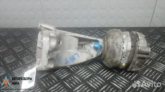 Подушка двигателя бензиновая Audi A8 D3/4E рест