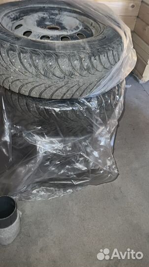 Sava Eskimo Stud 185/65 R15 88