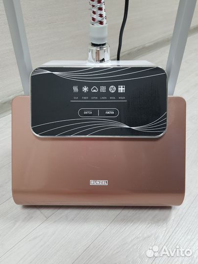 Отпариватель для одежды вертикальный