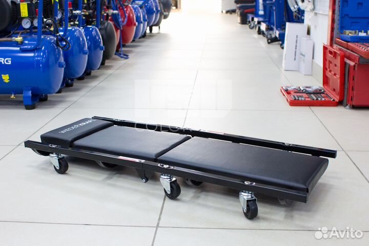 Подкатной ремонтный лежак