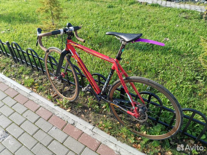 Велосипед циклокросс/шоссе