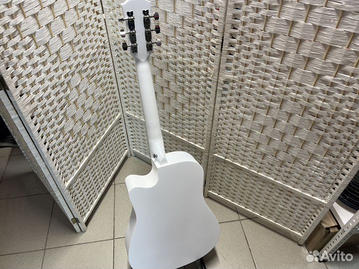 Гитара для обучения с комплектом