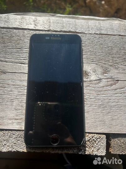 iPhone 8 Plus, 64 ГБ